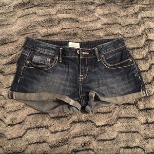 Aéropostale Cuffed Short Shorts